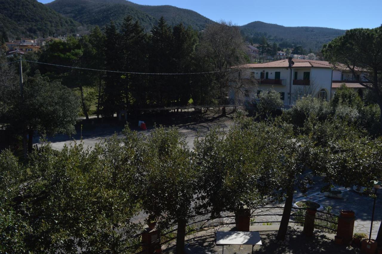 Hotel Il Poggetto Castellina Marittima Luaran gambar