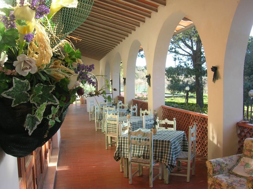 Hotel Il Poggetto Castellina Marittima Luaran gambar