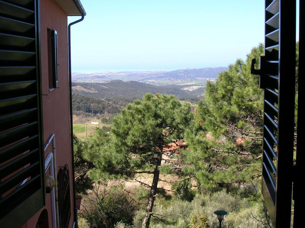 Hotel Il Poggetto Castellina Marittima Luaran gambar