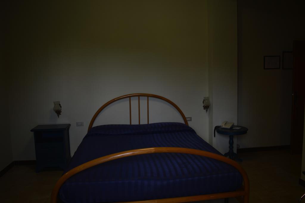 Hotel Il Poggetto Castellina Marittima Luaran gambar