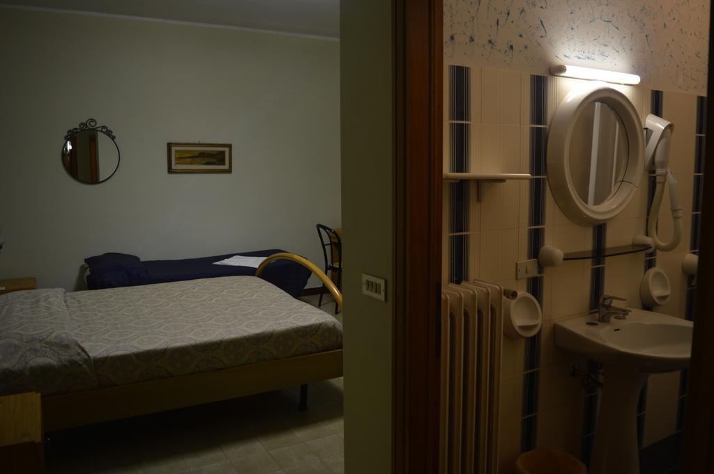 Hotel Il Poggetto Castellina Marittima Luaran gambar