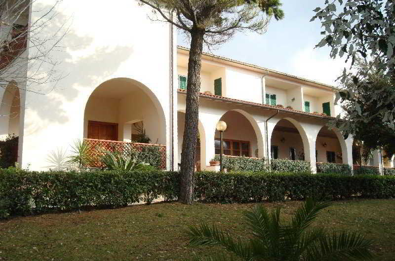 Hotel Il Poggetto Castellina Marittima Luaran gambar